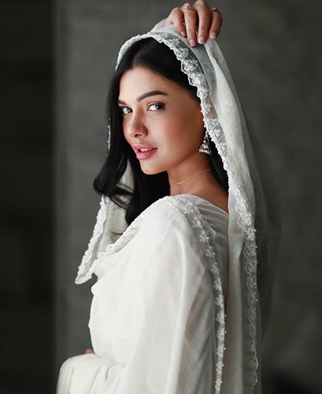 Sara Loren